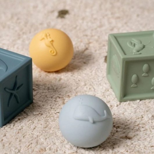 OCEAN SET Cubi e Sfere in gomma LITTLE DUTCH - immagine 2